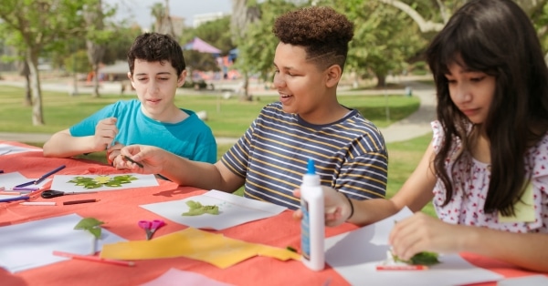 סדנת אמנות לנוער